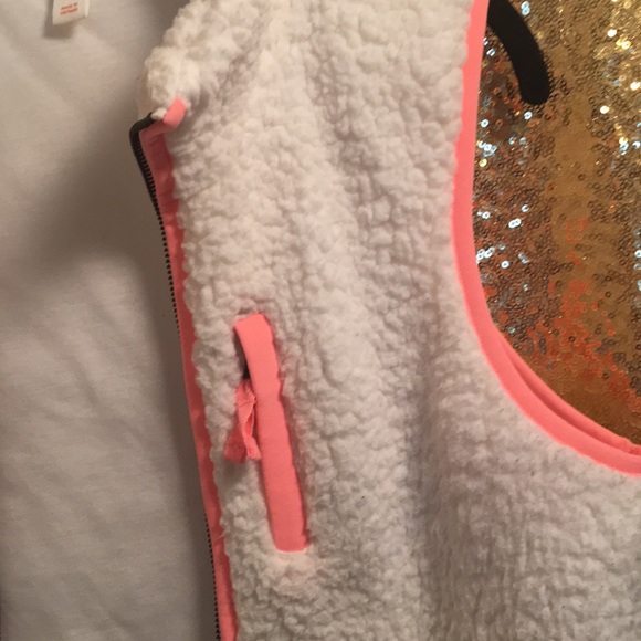 Cat and Jack Fuzzy White Vest with Hot Pink Piping - Picture 5 of 6